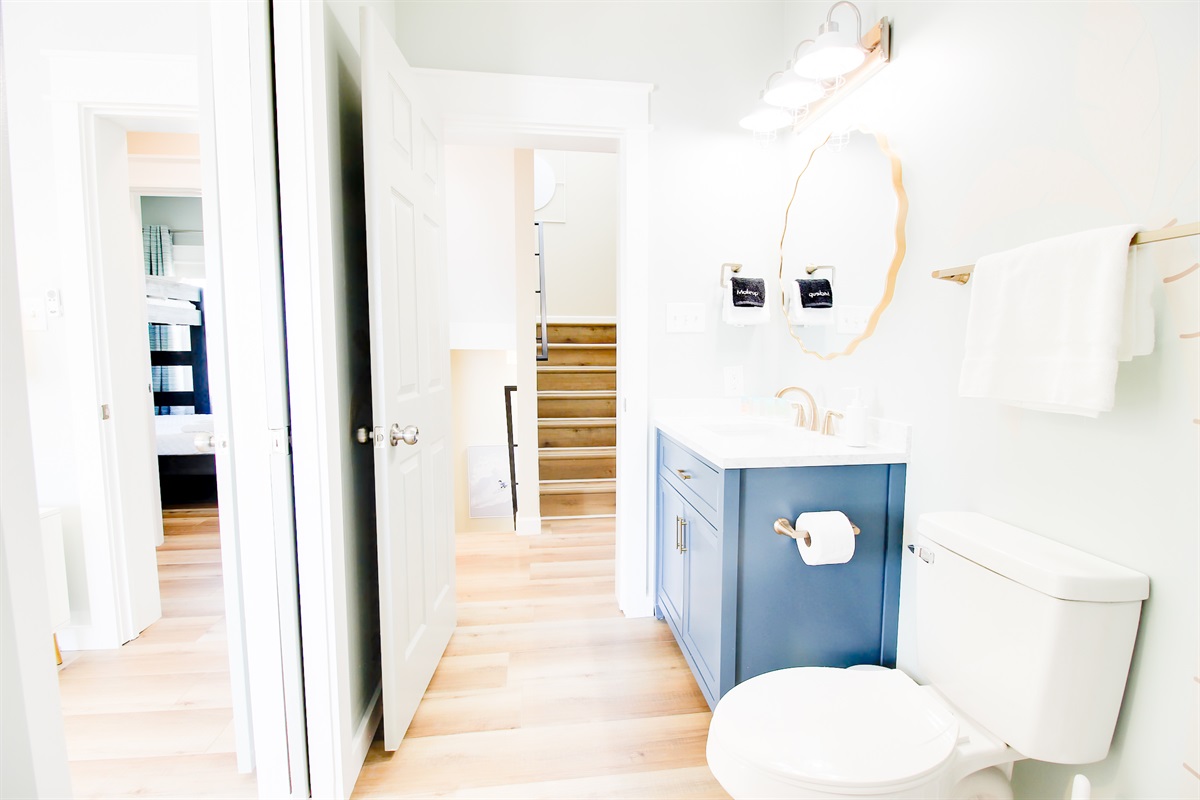 Bathroom 2 - 3rd Floor Hall