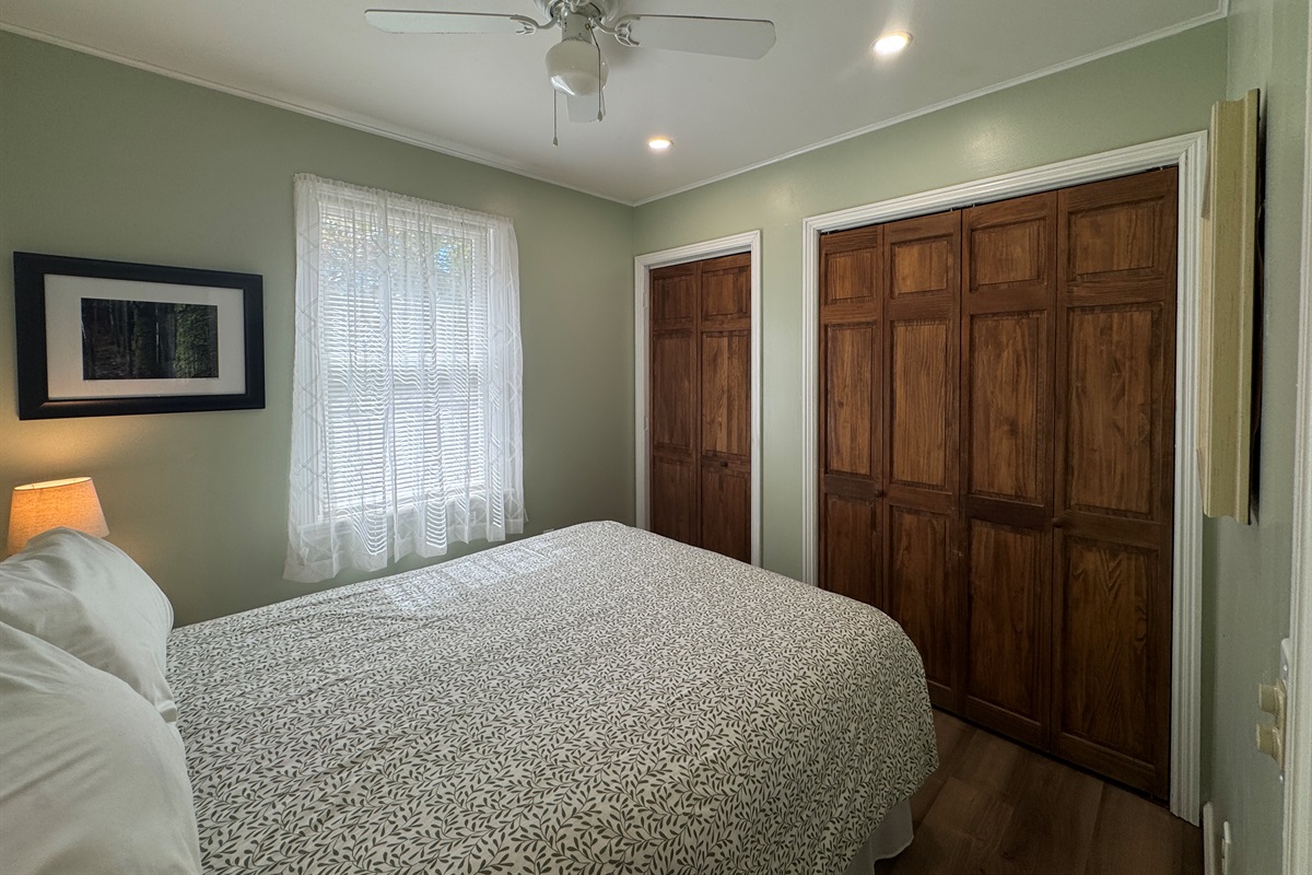 Queen bedroom