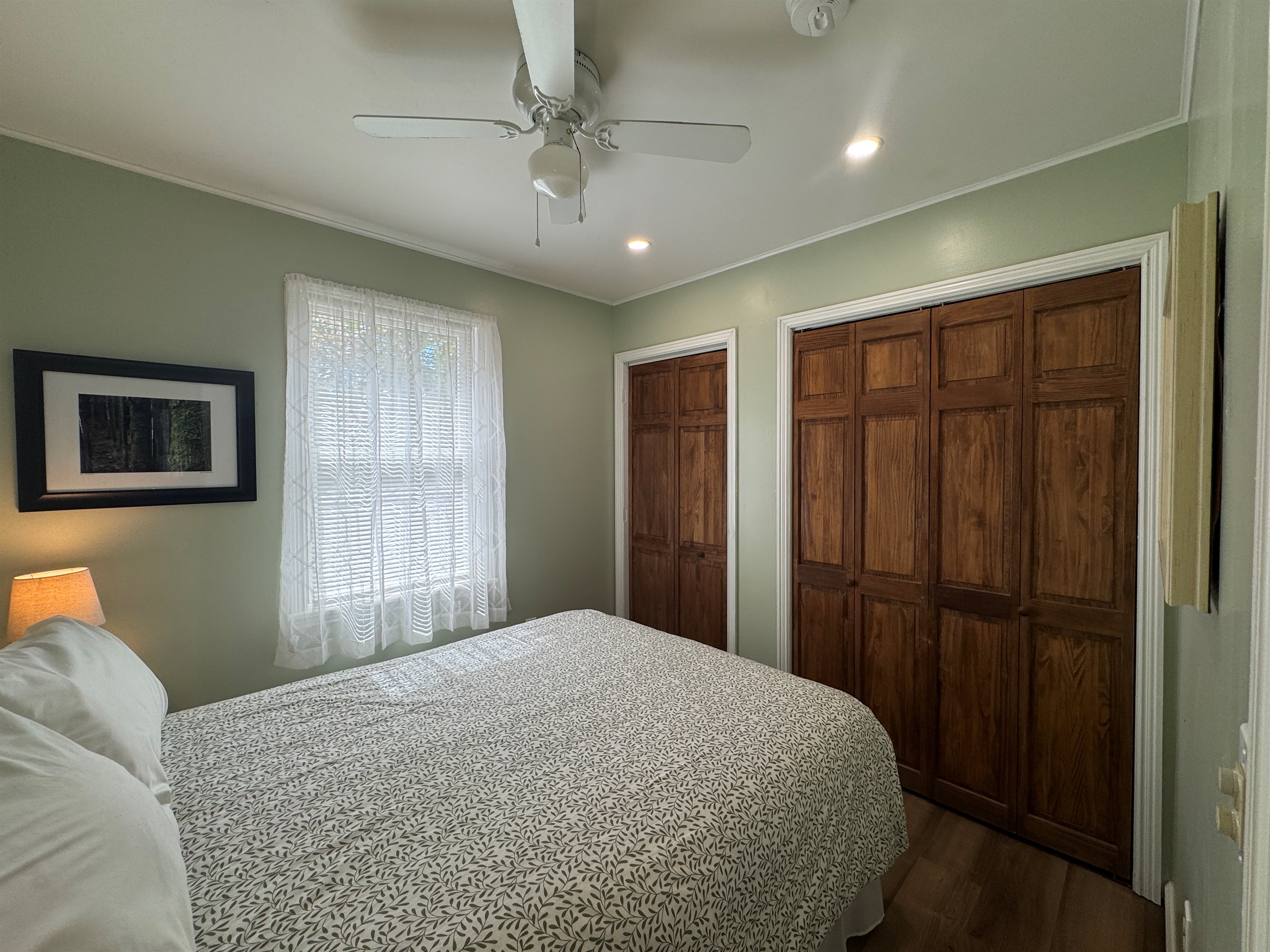 Queen bedroom