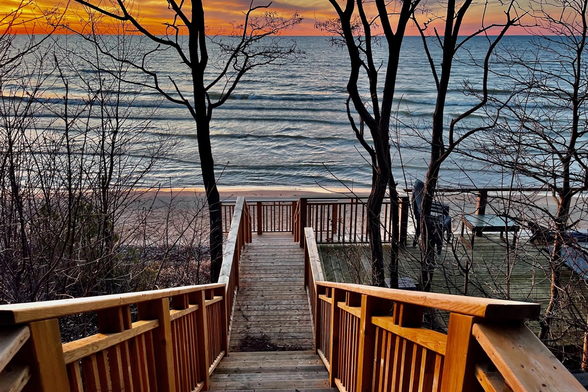 67fd1f95c4944f7bb459980200459935 Large