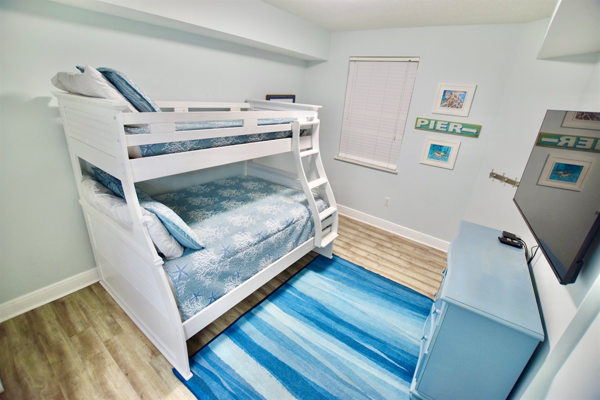 Azure #209: Bunk Room