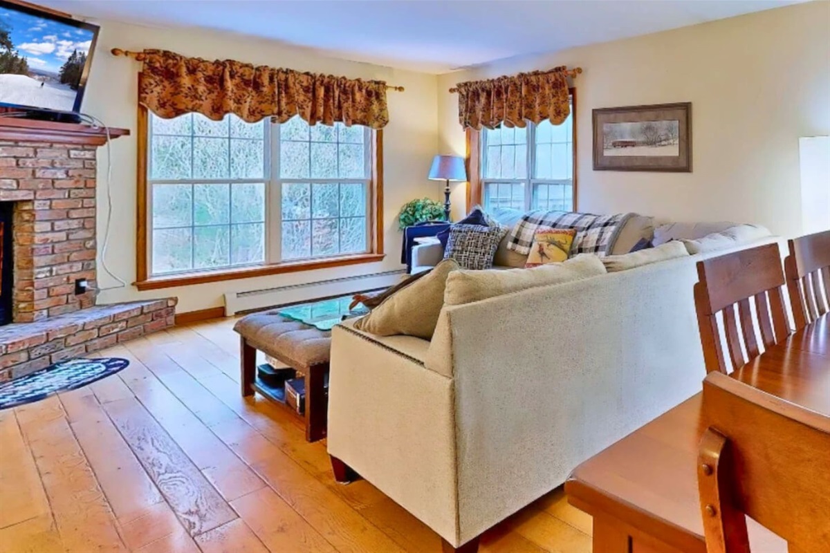 Big livingroom for you and all your guests! 