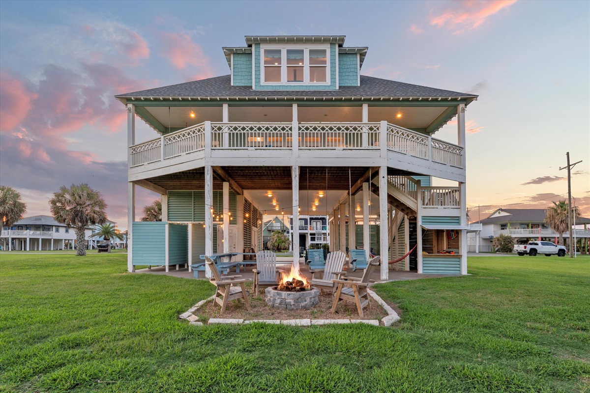 6817ddfb20254d90ab8491ac27a5b437 Large | Beachhouse | Texas | TX | Vacation Homes | Galveston | Crystal Beach | Kokomo | Breezy Days | Beachfront Elegance | Sunrise Serenity | Southern Sands Property Management, LLC