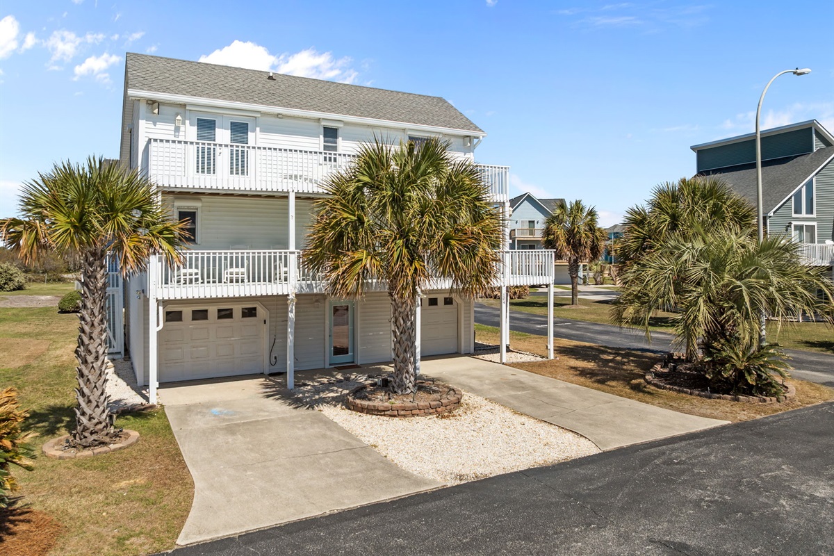 Parking and easy access to the neighborhood