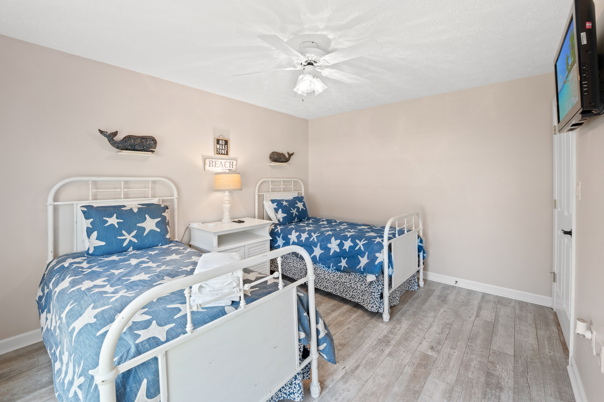 3rd Guest Bedroom w/ Twins