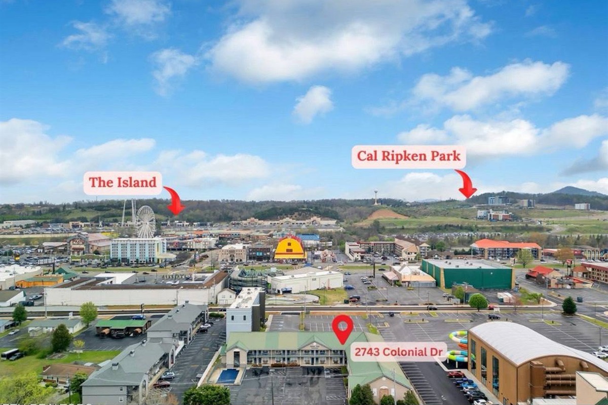 LOCATION!! 2 BLOCKS OFF PARKWAY