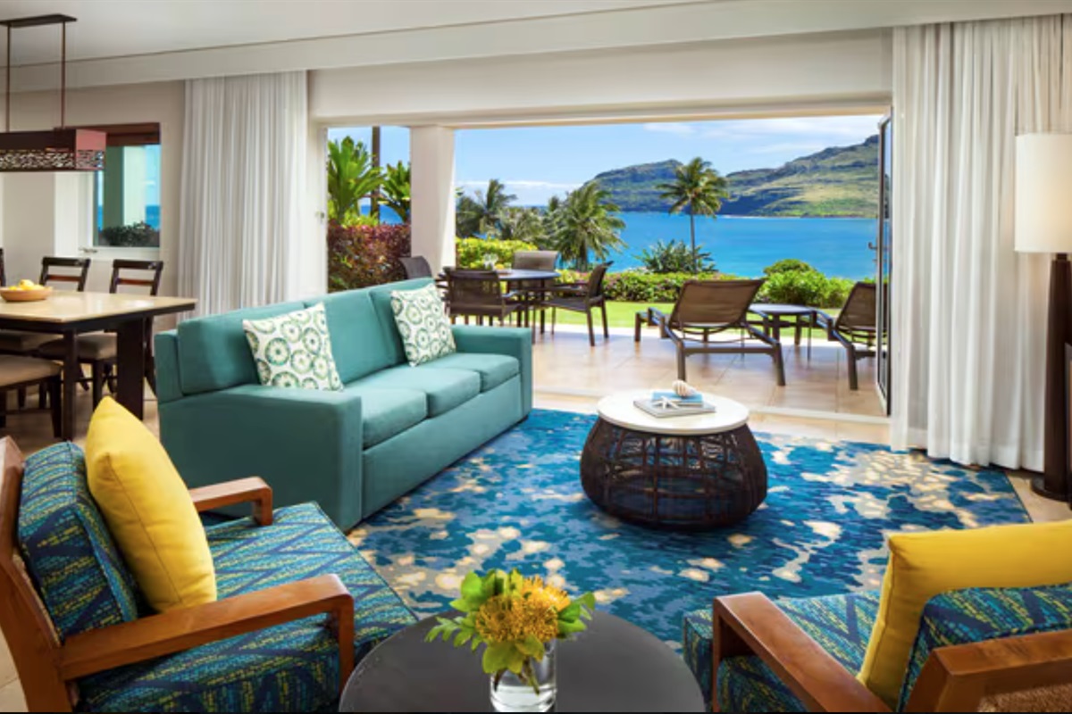 Living Room & Private Patio/Balcony