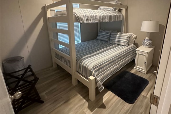 Third bedroom bunks (full/twin)