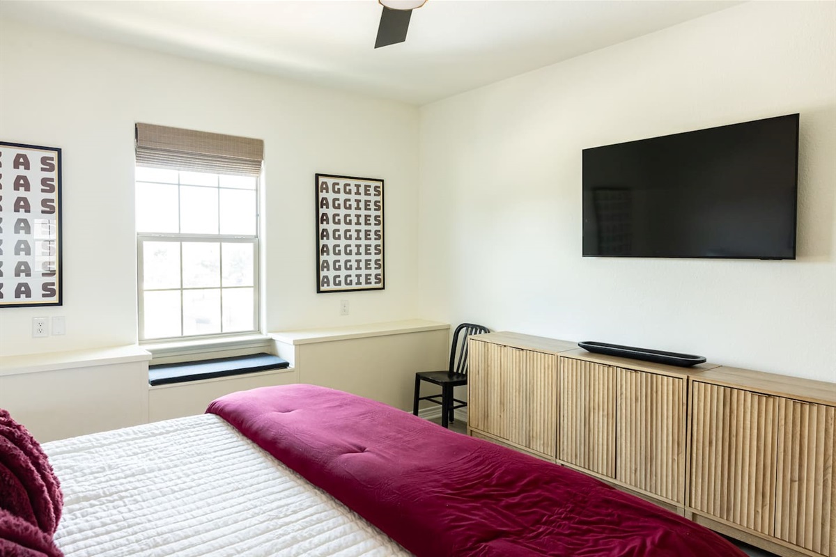 Bedroom # 3 - Picture of the TV in room
