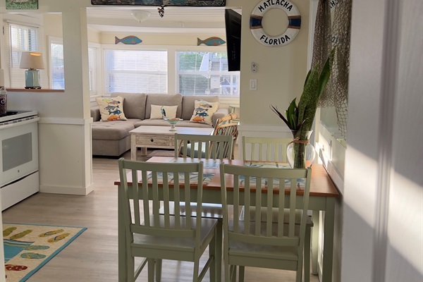 Kitchen to the living room