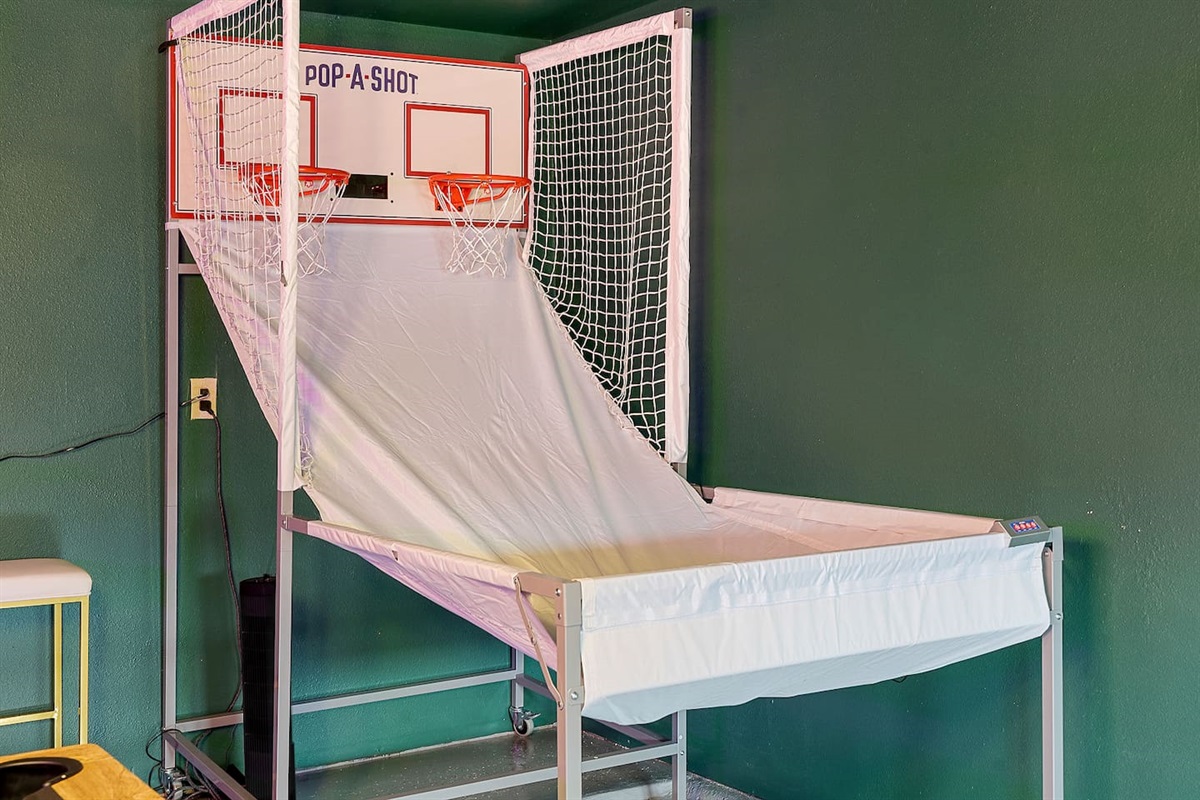 Discover the fun of this indoor basketball arcade game, perfect for bringing lively competition to your gatherings.