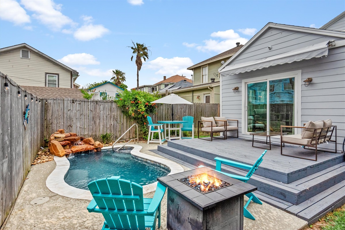 685237372a8a4bcea0307855898a67c9 Large | Beachhouse | Texas | TX | Vacation Homes | Galveston | Crystal Beach | Kokomo | Breezy Days | Beachfront Elegance | Sunrise Serenity | Southern Sands Property Management, LLC
