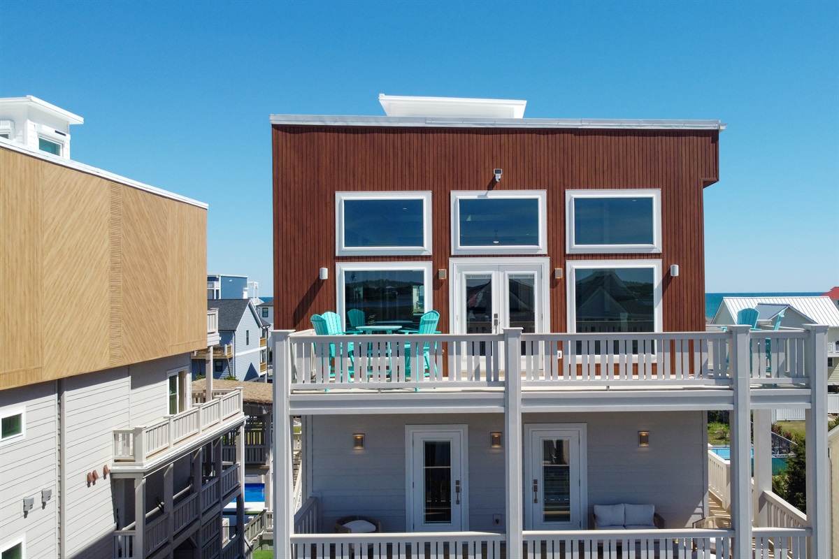 Outdoor living from every deck