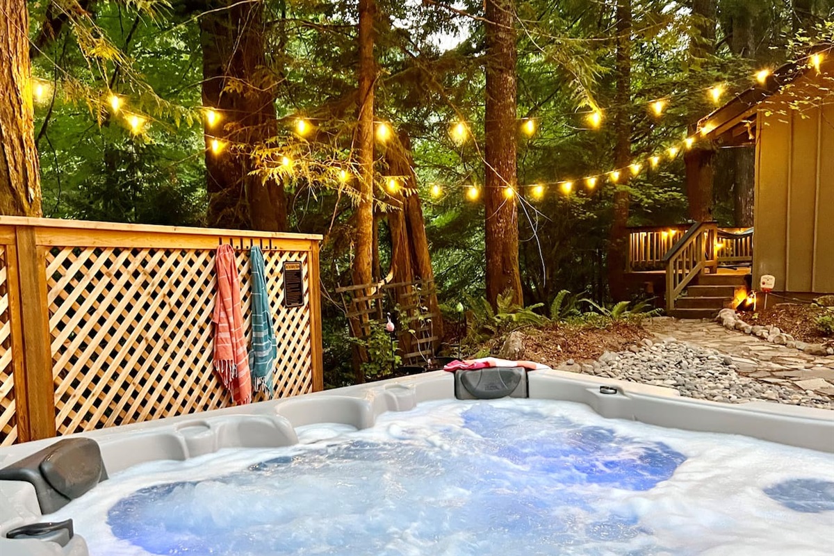 Privacy Fenced Side Yard with Hot Tub and Fire Pit