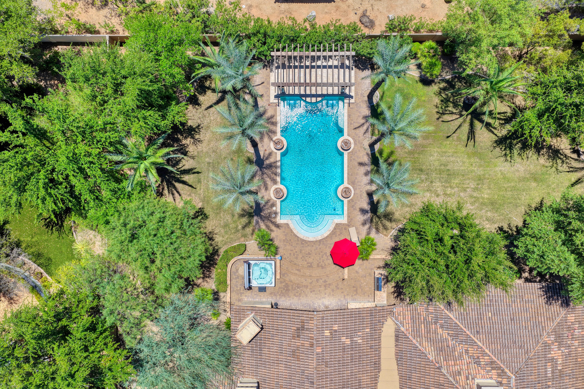 EPIC Sweetwater Estate | 5BR, Pool, Hot Tub & Casita — EPIC Sweetwater Estate | 5BR, Pool, Hot Tub & Casita, Scottsdale, Arizona — photo 16