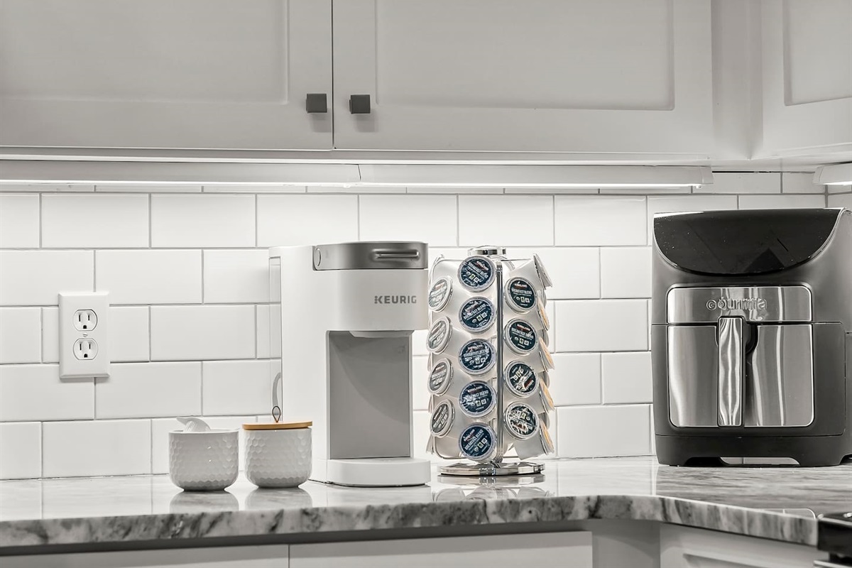 Start your mornings with ocean views and a fresh cup of coffee! Enjoy the convenience of a Keurig with a variety of pods and all the essentials ready for your perfect beachside brew.