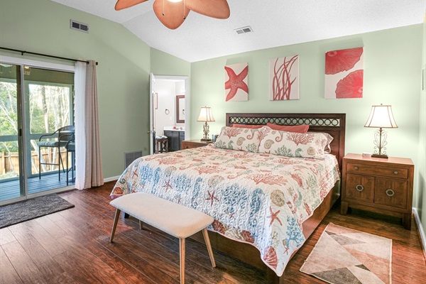 Master Bedroom, King Bed