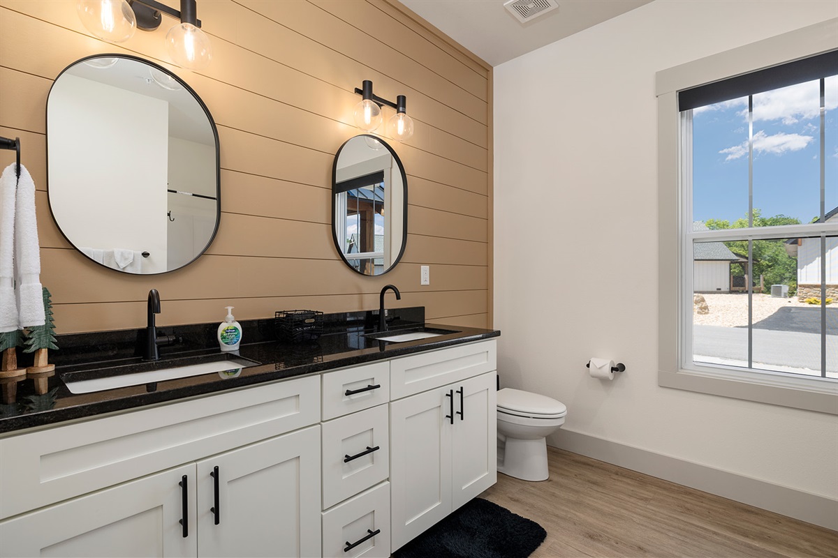Bathrooom 2