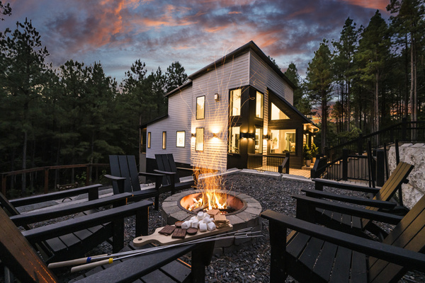 Welcome to Timber Creek Chalet—your perfect getaway in the heart of Broken Bow!