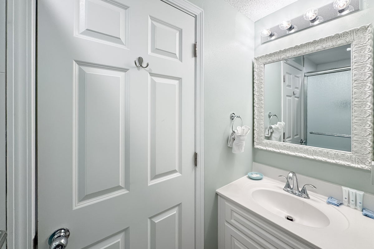 Enjoy the convenience of this well-appointed bathroom.  We provide fresh towels and essential toiletries for your comfort.