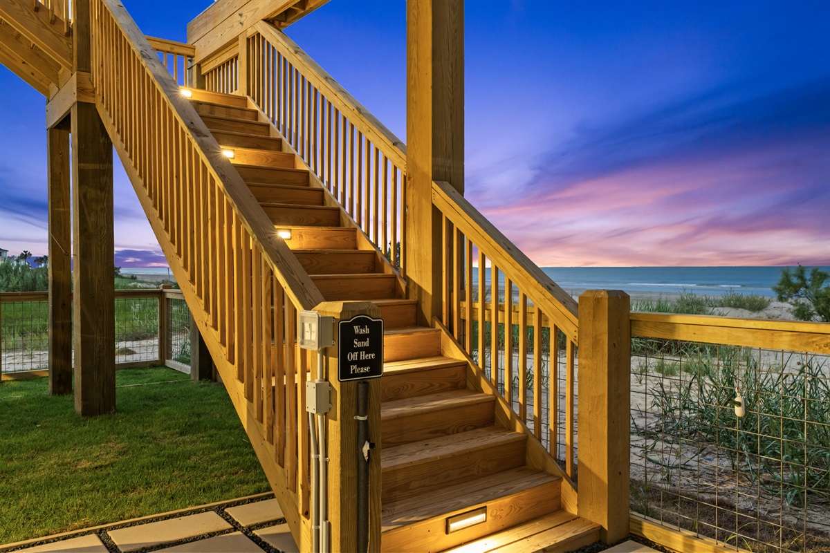 689fe907ba4a4cc1bf1a5ce8fef4b7df Large | Beachhouse | Texas | TX | Vacation Homes | Galveston | Crystal Beach | Kokomo | Breezy Days | Beachfront Elegance | Sunrise Serenity | Southern Sands Property Management, LLC