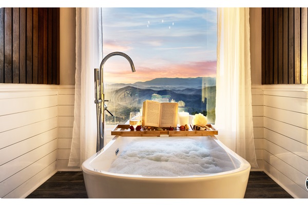 Soaking your day off in this freestanding tub feels like stepping into a postcard you always dreamed of in a lifestyle magazine. Every soak becomes a memory. Enjoy your stay.