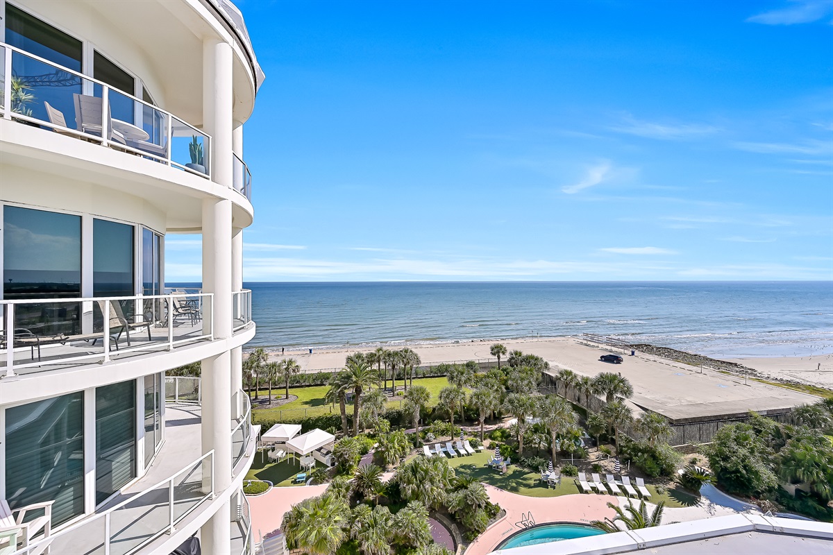 View looking at the Seawall.
