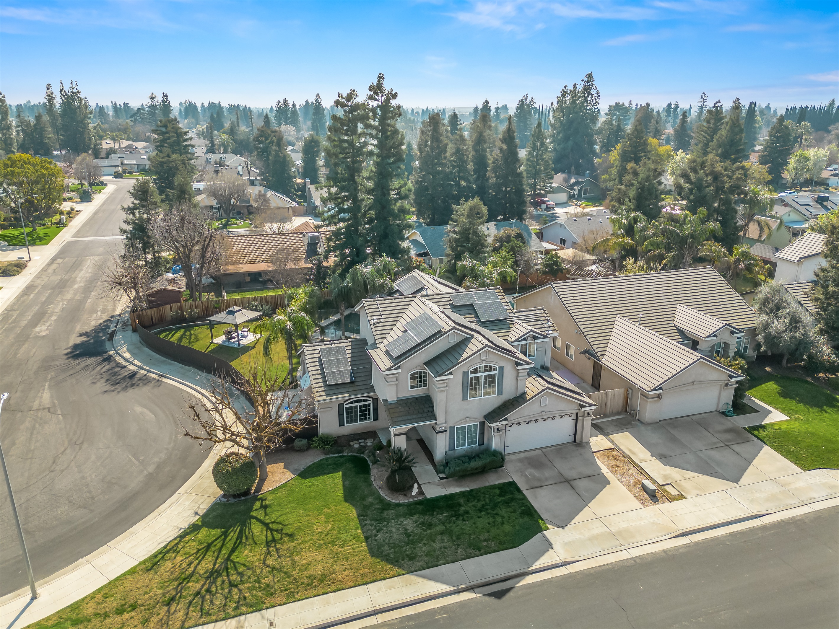 Surrounded by mature trees and residential streets—ideal for a peaceful family getaway.