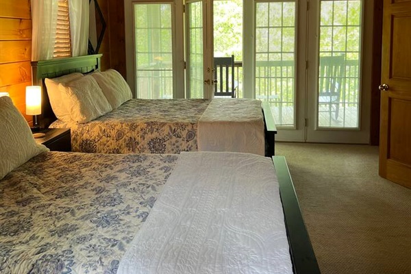 Wake up to Peaceful Views!