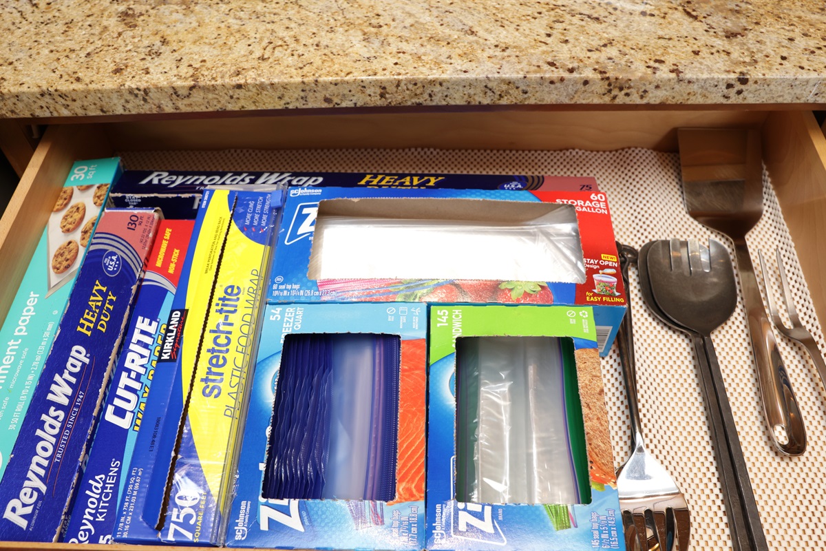 Guest-use consumables so you don't have to buy! Plus, serving ware (some of many).