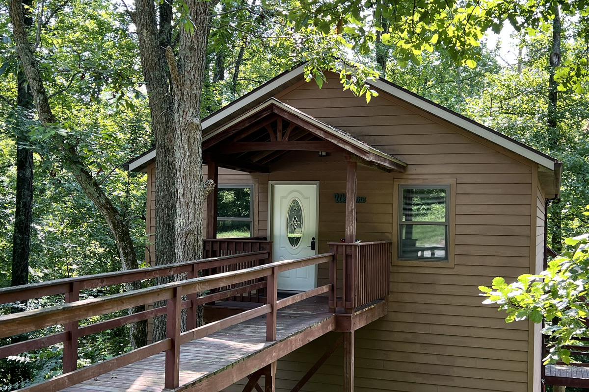 Cabin 2 main entry