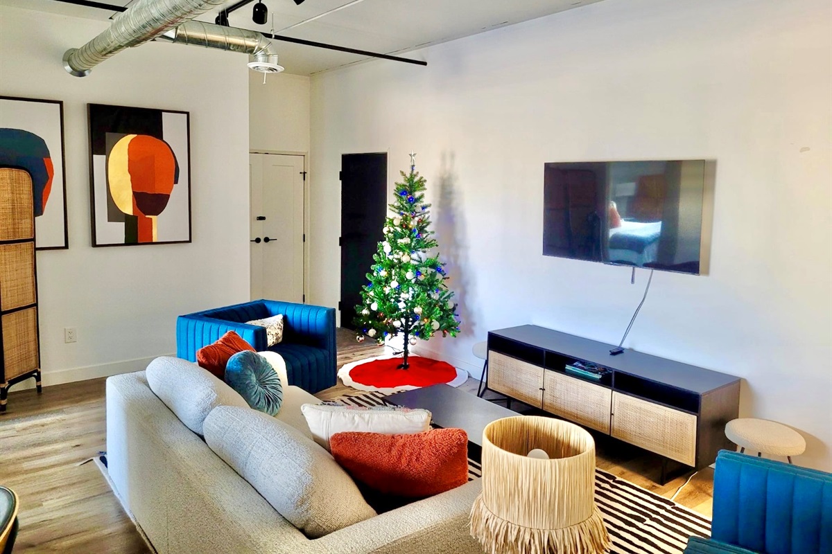🎄 Holiday serenity meets modern style. Settle into the plush seating, enjoy the warm ambiance, and feel right at home.