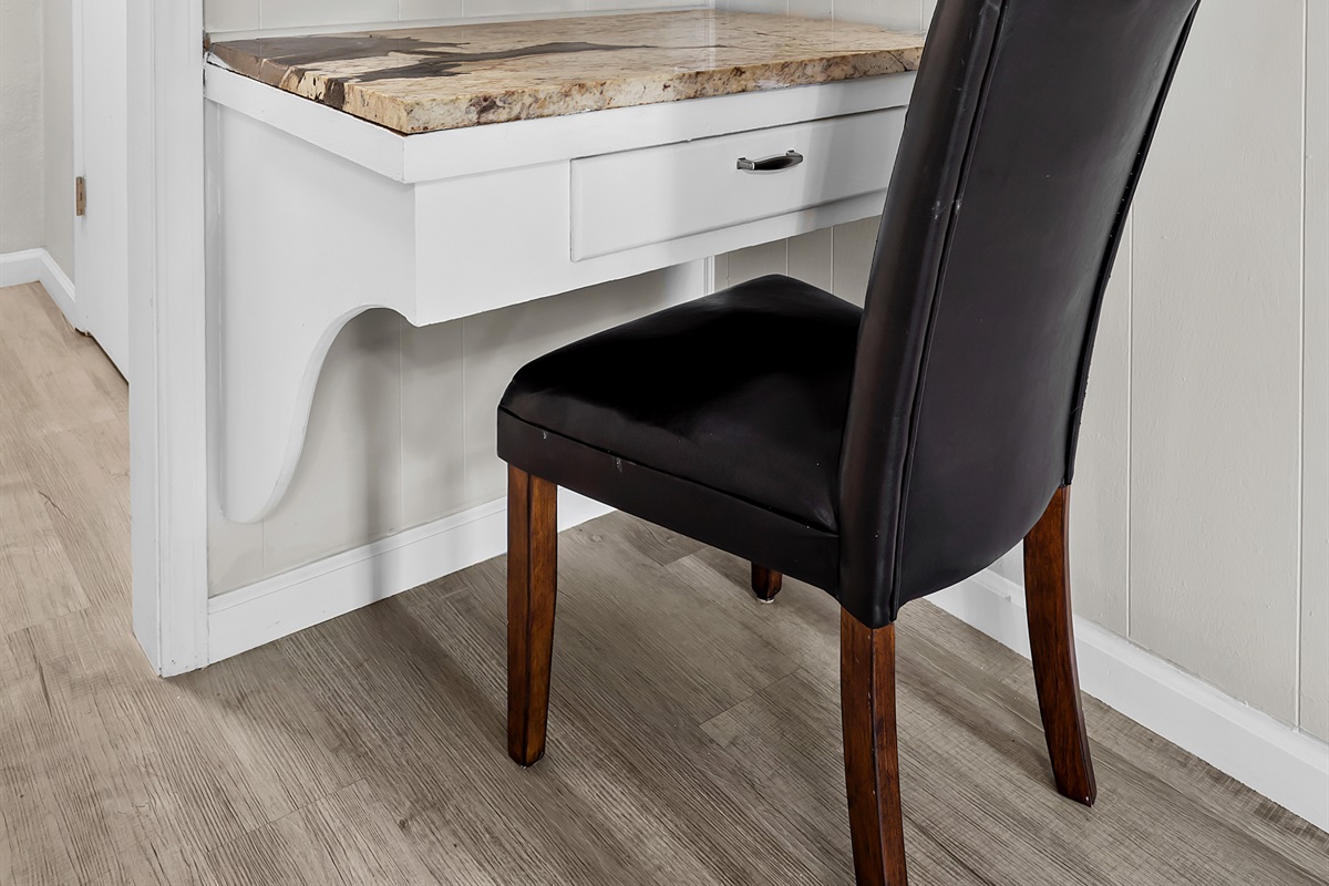 Desk - perfect for work on the go!