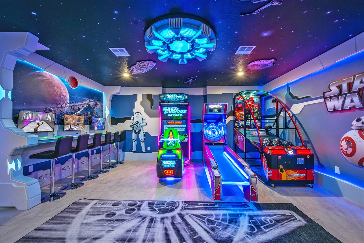 Welcome To Three Point Paradise 2!  Incredible Star Wars Theme Game Room