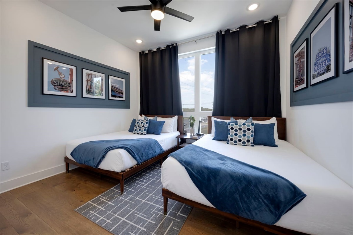 Drift asleep or wake up looking at the 7 photos of popular places in Nashville. How many do you visit or plan to visit? 