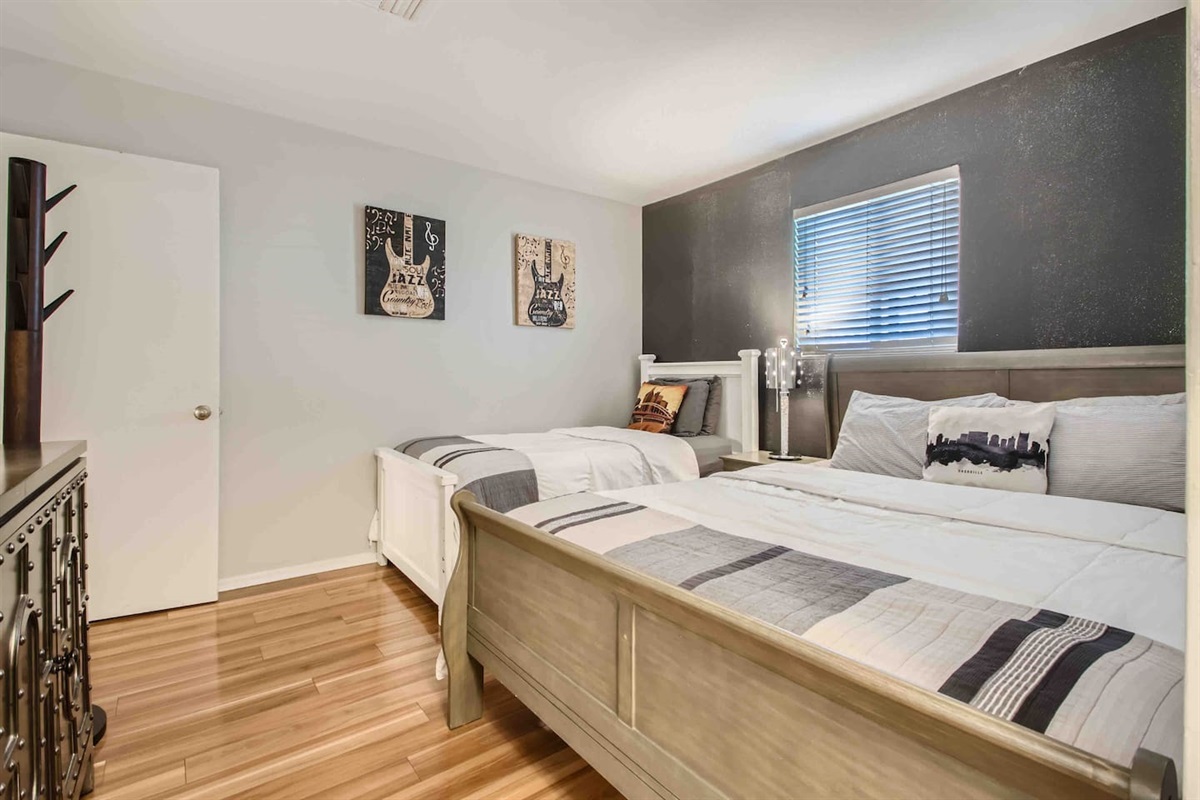 Bedroom with Queen Bed and Twin Bed