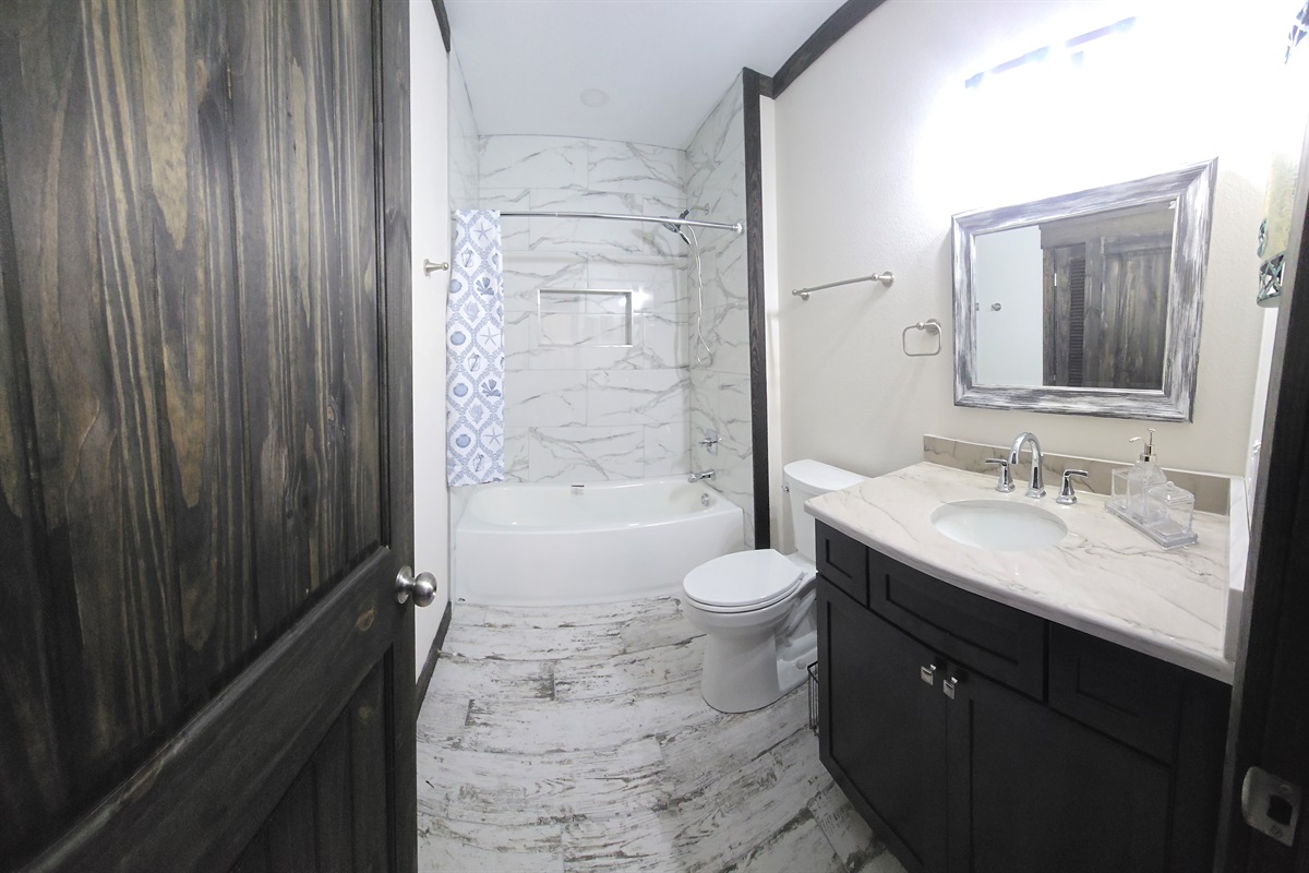 Guest bath with soaker tub