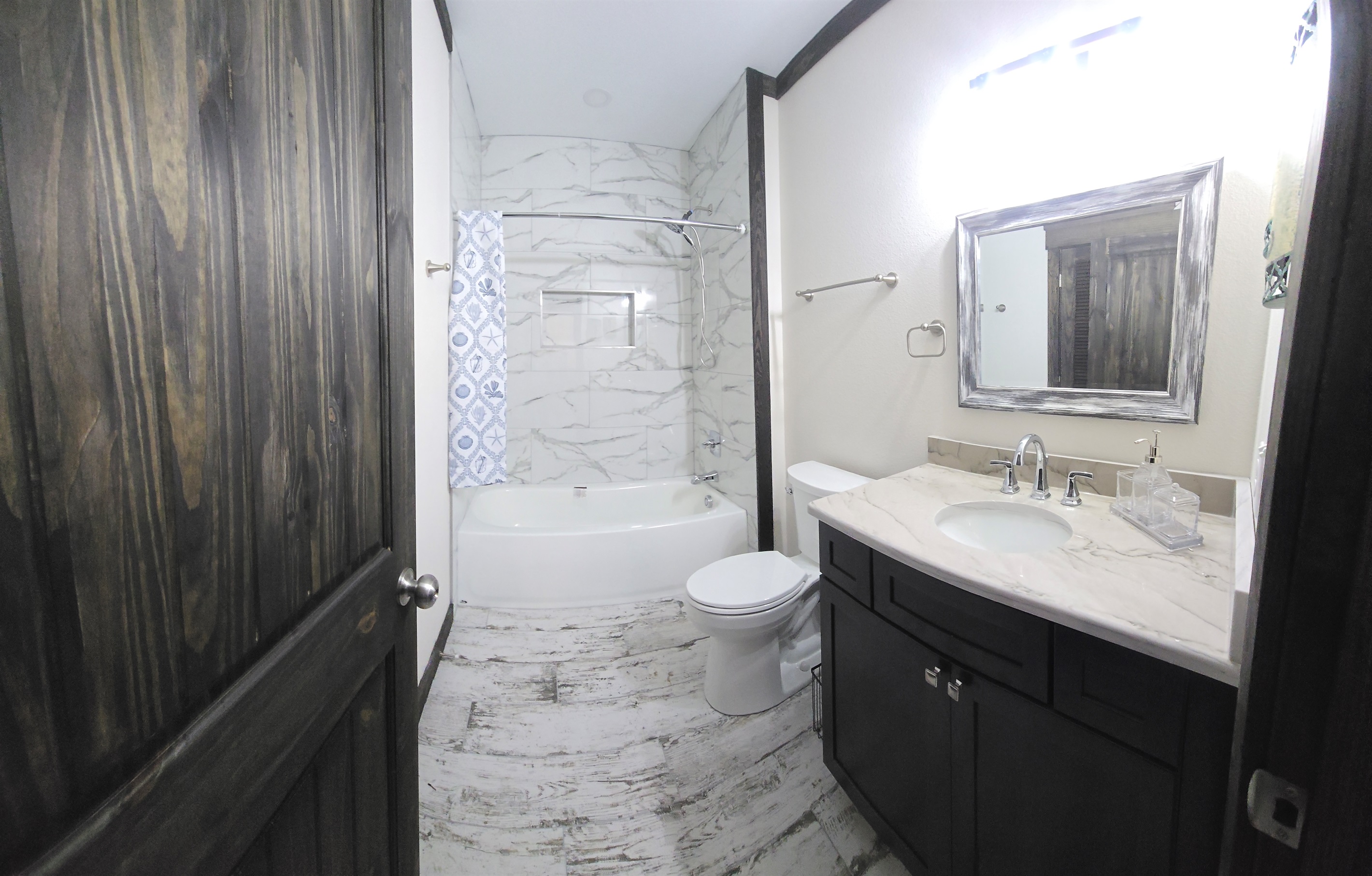 Guest bath with soaker tub