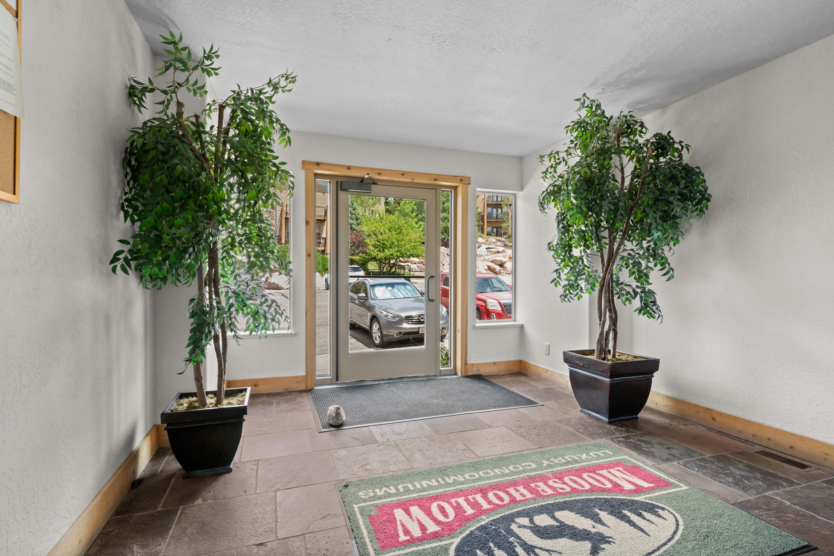 Warm and welcoming entryway from the moment you arrive.