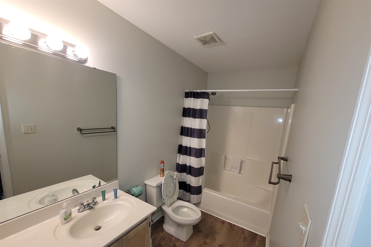 Double Queen Master Bedroom bathroom