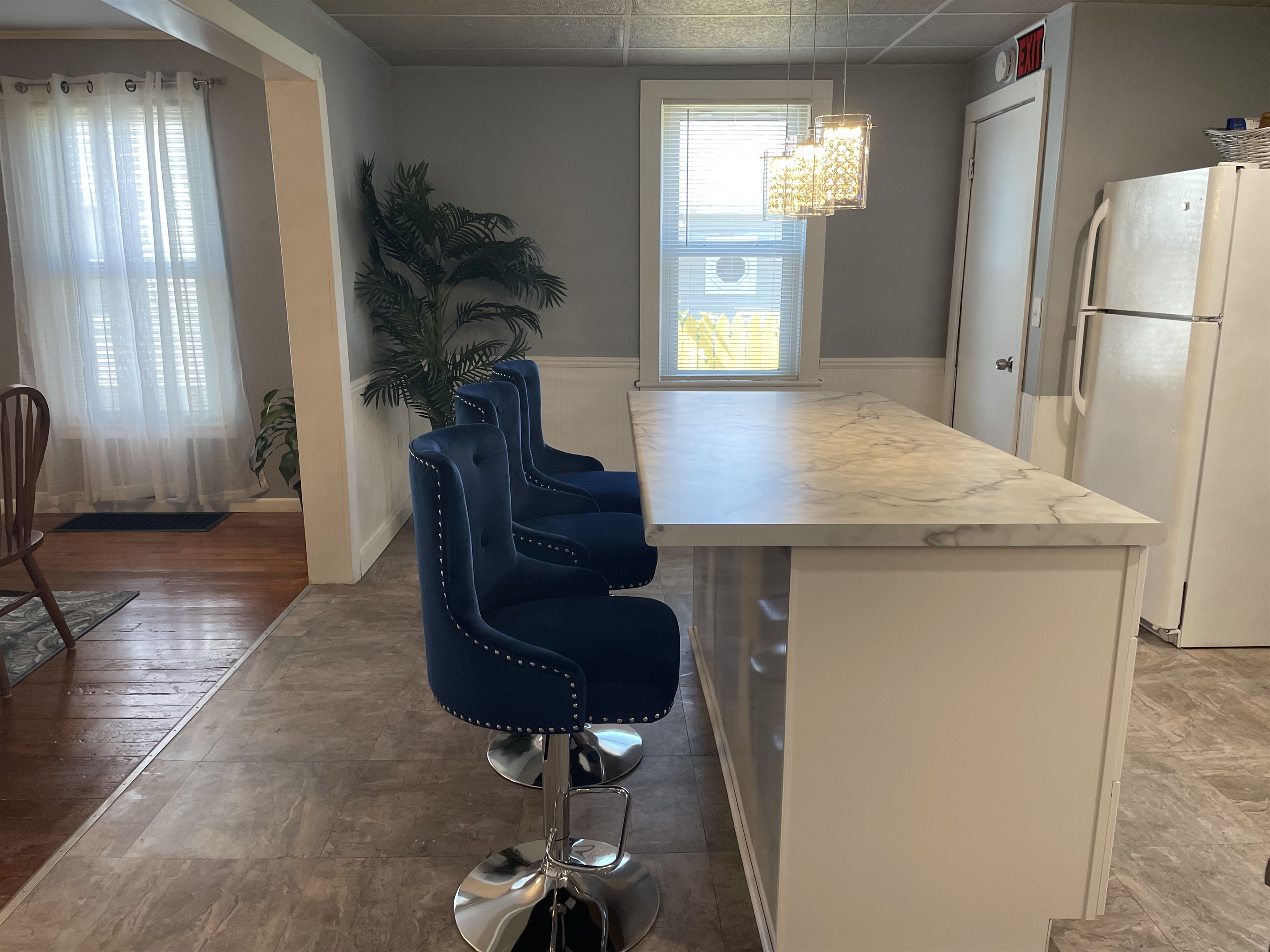 Kitchen Island seating
