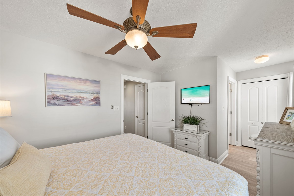 3rd Floor does have a 2nd King Suite 