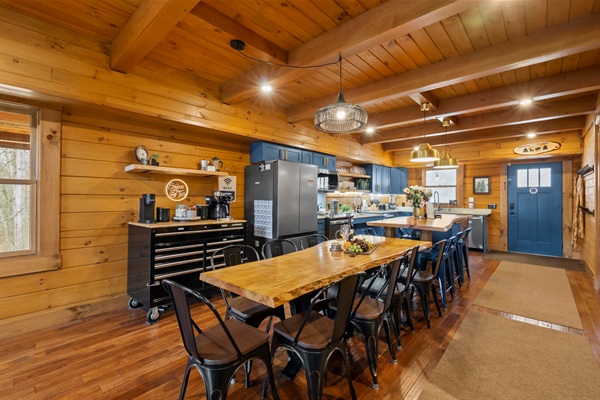 Seating for 15 at the live edge table and island