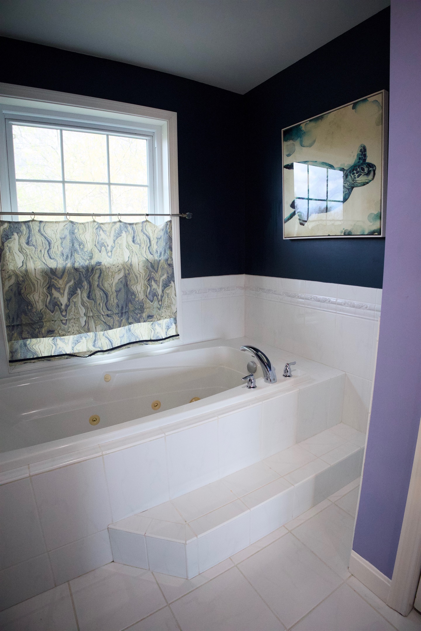 Jacuzzi Tub. And yes, it works!