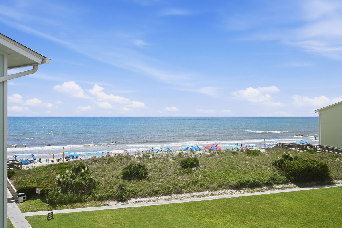 Let the coastal scenery set the tone for a relaxing getaway.