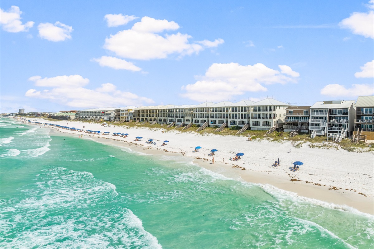 Bella Vista on the Beach is located in the upscale, private neighborhood of Frangista Beach with easy access to all the dining and attractions of Miramar Beach and Destin.