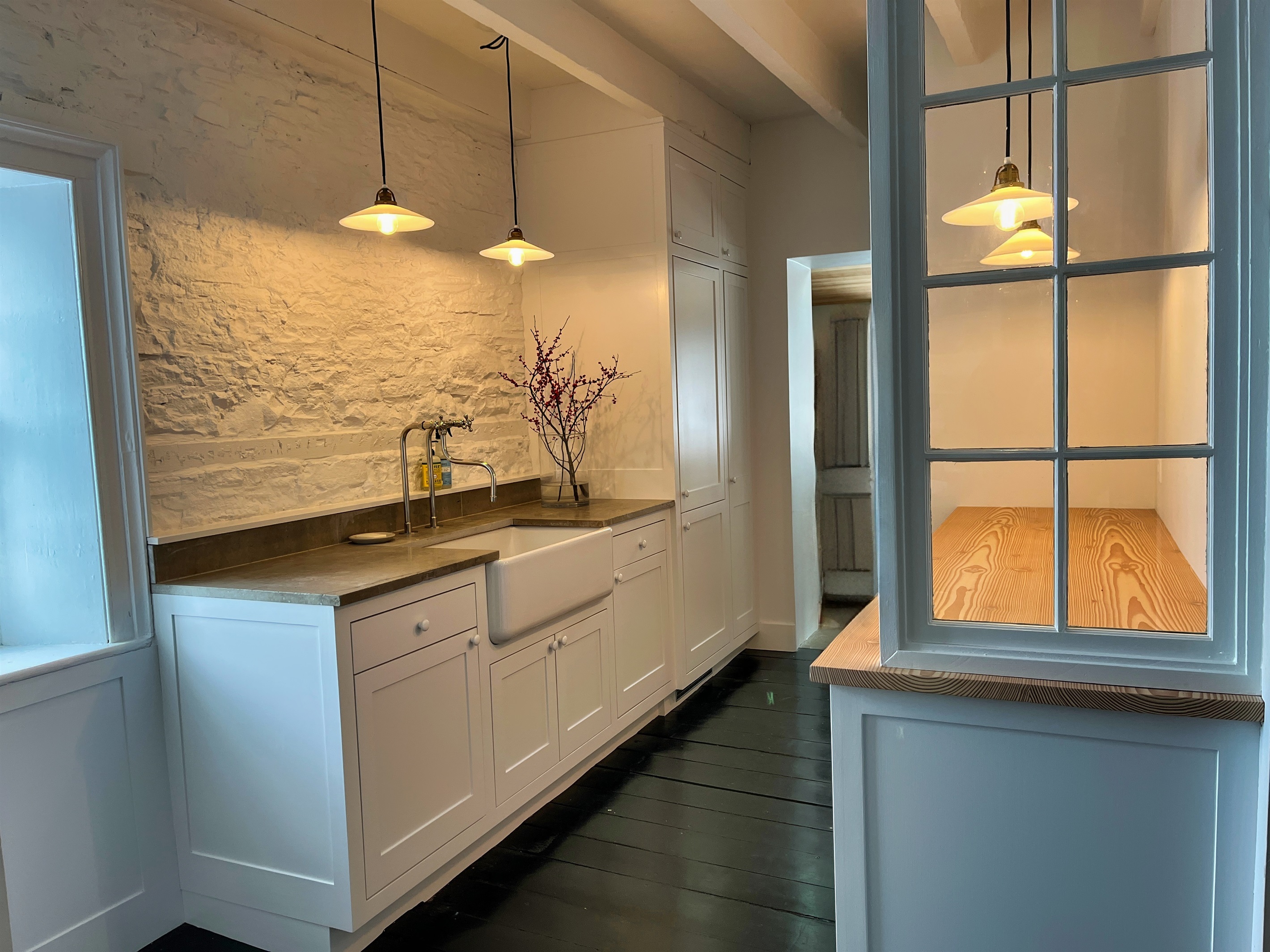 Hawk Field House - 2nd kitchen area making it easy to enjoy outdoor dining