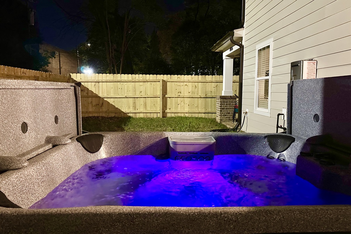 Turn on the lights and the jets in the backyard hot tub for an extra special evening soak! Note quiet hours after 10pm - please be a good neighbor! No excessive noise.