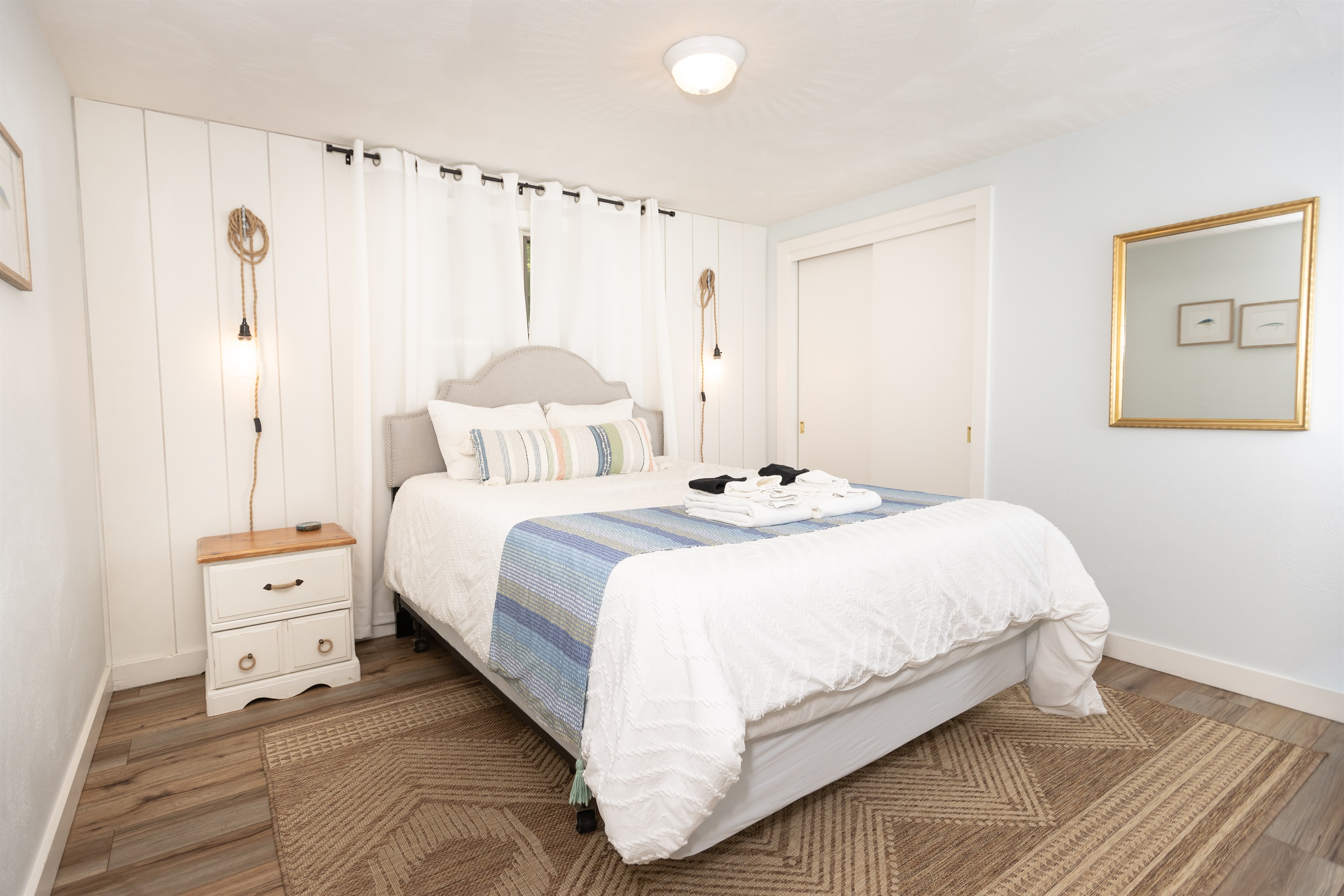 Bedroom 2 | Queen Bed