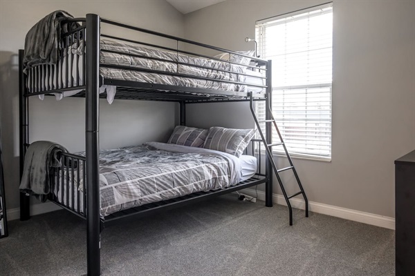 ND Luxury Townhome 8 min to ND Stadium!, photo 19
